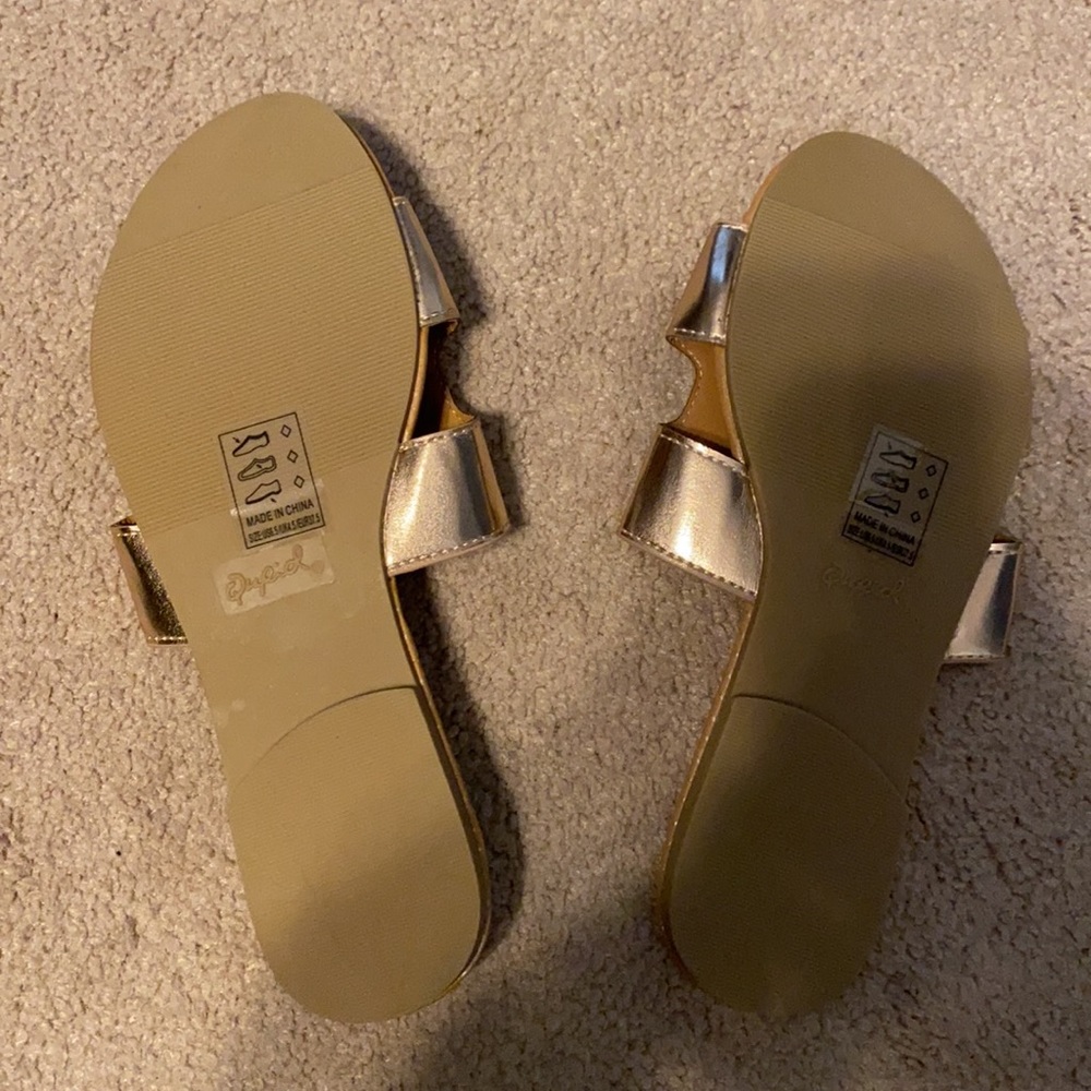 Sandals - Picture 2 of 2